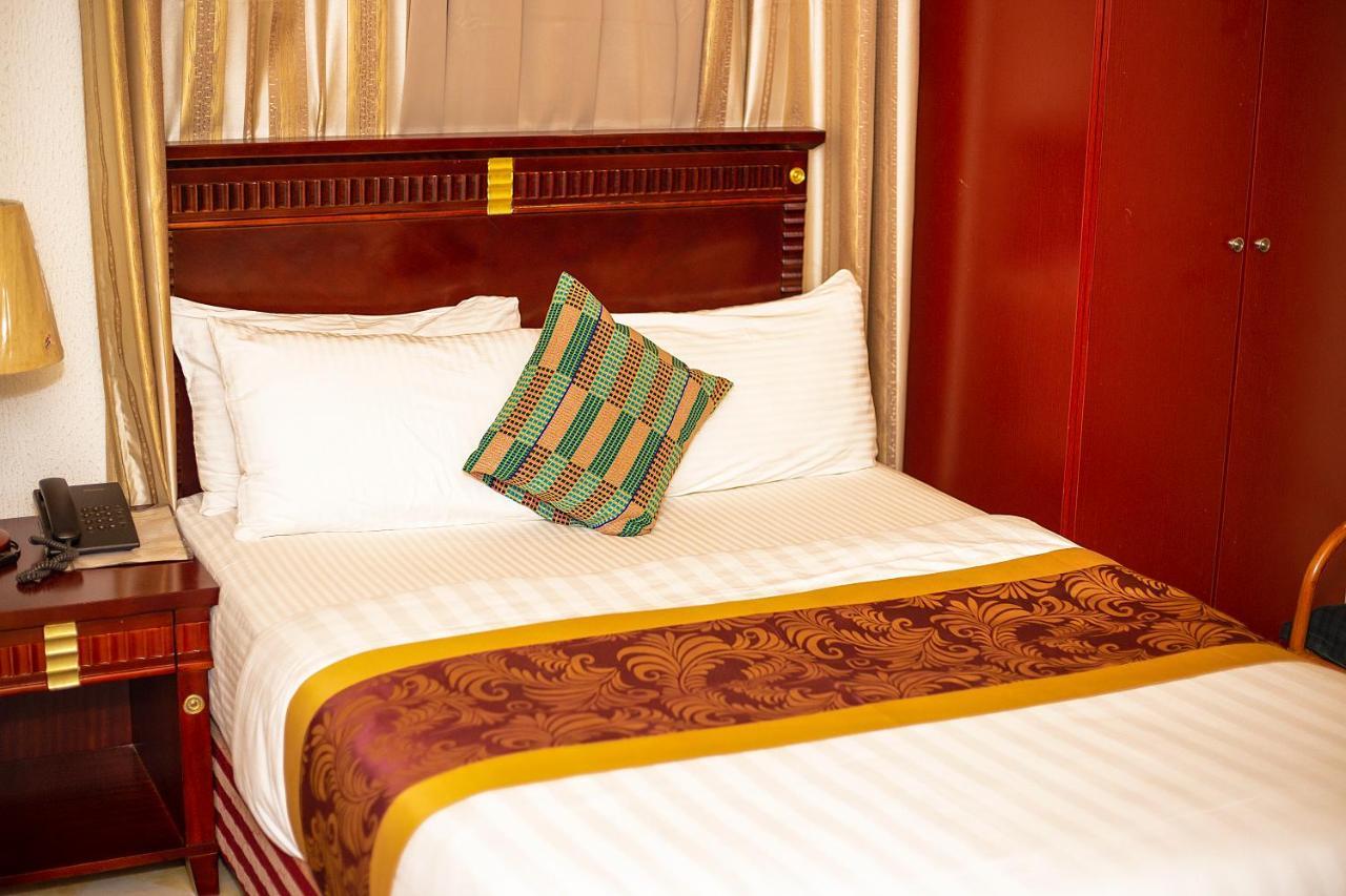 Royal Park Hotel Кумаси Экстерьер фото